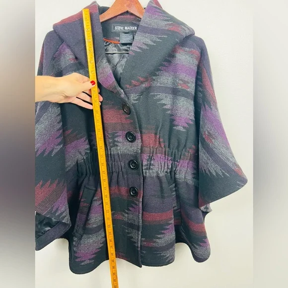 Steve Madden Poncho-Style Jacket – Southwest Geometric Hooded Cape, Size M - Picture 9 of 13